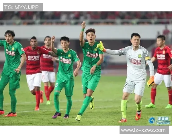 南京足球队的拼搏之路：从默默无闻到杯赛荣耀的奋斗历程