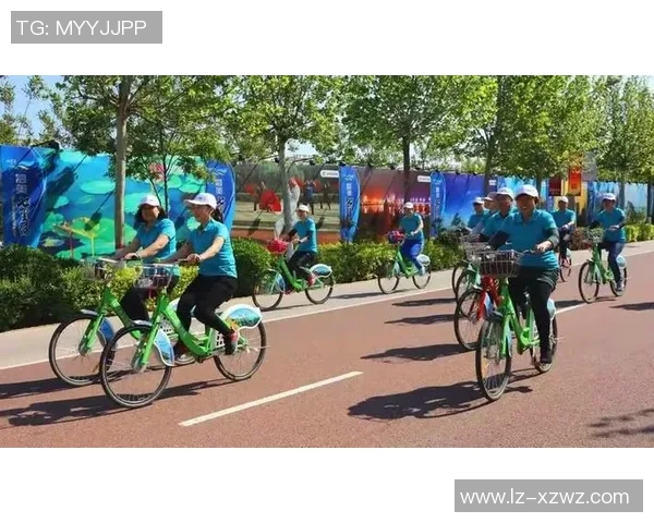 荷兰足球明星坚持绿色出行选择不坐飞机的环保理念与行动