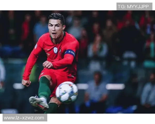 三位足球巨星的职业生涯与成就全景解析